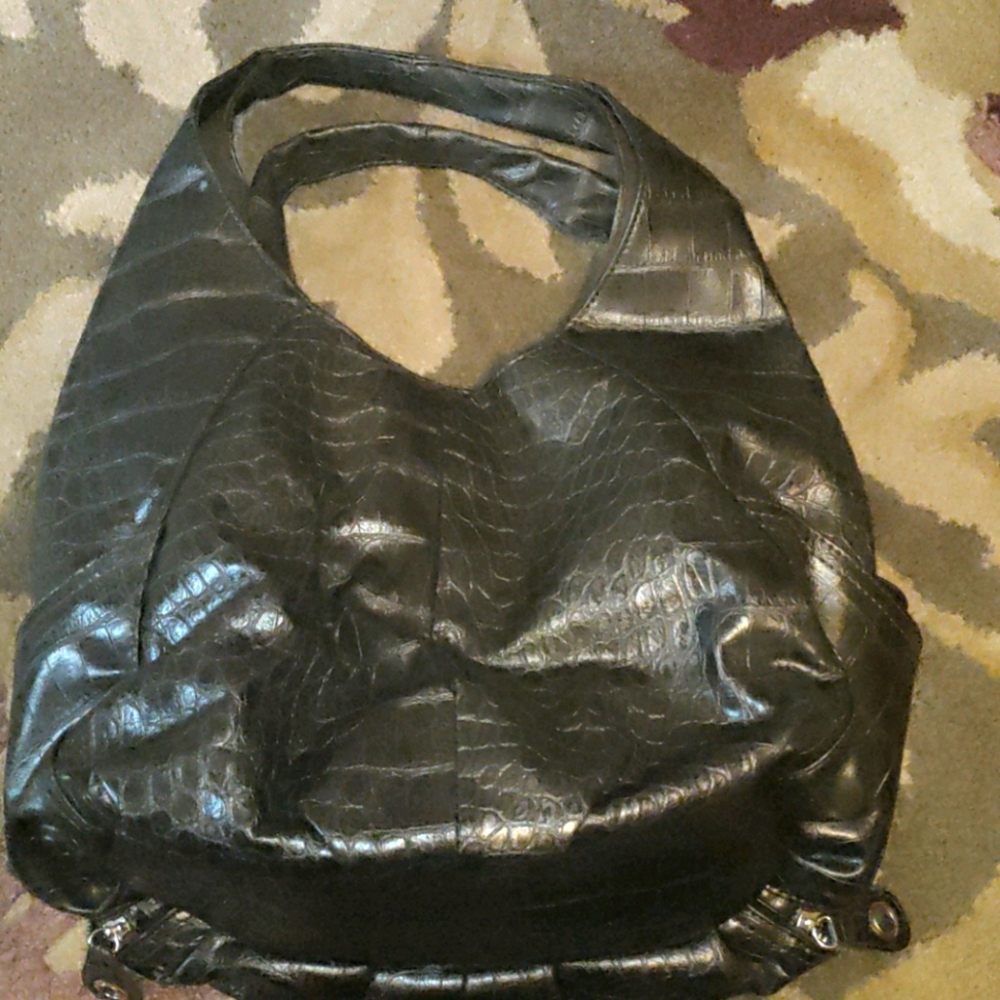 Shoulder bag with lots of pockets
